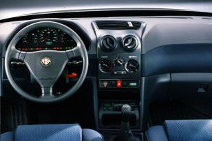 Alfa Romeo 145 1994 - 1999