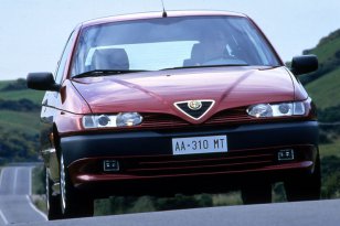 Alfa Romeo 145 1994 - 1999