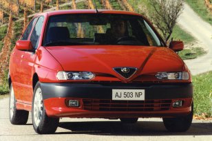 Alfa Romeo 146 1995 - 1999