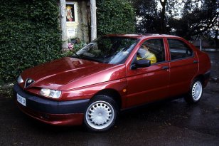 Alfa Romeo 146 1995 - 1999