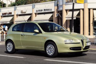 Alfa Romeo 147 2000 - 2005