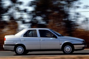 Alfa Romeo 155 1992 - 1995