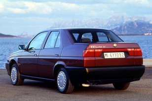 Alfa Romeo 155 1992 - 1995