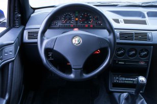 Alfa Romeo 155 1995 - 1997