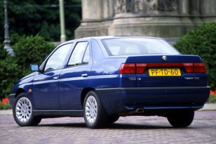 Alfa Romeo 155 1995 - 1997