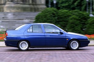 Alfa Romeo 155 1995 - 1997