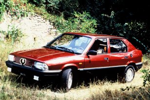 Alfa Romeo 33 1983 - 1986