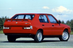 Alfa Romeo 33 1986 - 1990