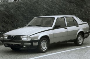 Alfa Romeo 75 