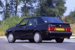 Alfa Romeo 75 1989 - 1992