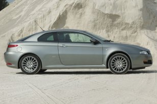 Alfa Romeo GT 2004 - 2007
