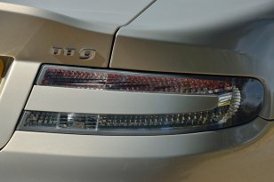 Aston Martin DB9 2012