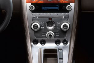 Aston Martin DB9 2004 - 2012