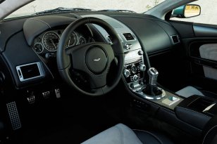 Aston Martin DBS 2008 - 2012
