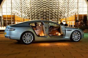 Aston Martin Rapide 2010