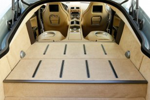 Aston Martin Rapide 2010