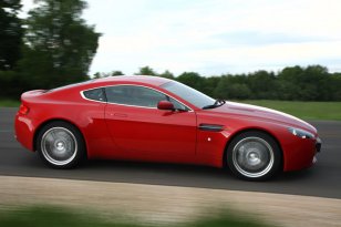 Aston Martin Vantage 2005