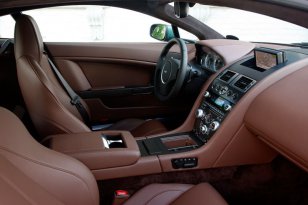 Aston Martin Vantage 2005