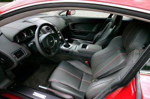 Aston Martin Vantage 2005