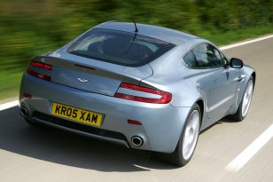 Aston Martin Vantage 2005