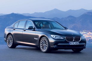 BMW 7-series 