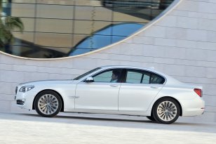 BMW 7-series 2012