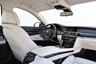 BMW 7-series 2012
