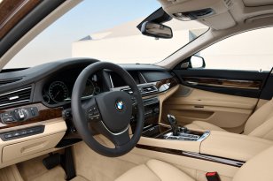BMW 7-series 2012