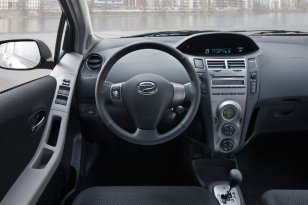 Daihatsu Charade 2011 - 2012