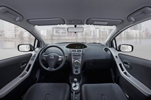 Daihatsu Charade 2011 - 2012