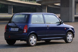 Daihatsu Cuore 2001 - 2003
