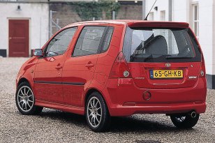 Daihatsu Young RV 2001 - 2007