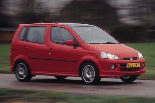 Daihatsu Young RV 2001 - 2007