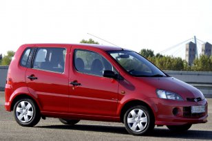 Daihatsu Young RV 2001 - 2007