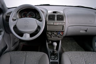 Hyundai Accent 1999 - 2003