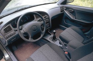 Hyundai Elantra 2000 - 2003