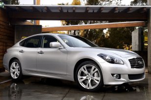 Infiniti M 2010 - 2014