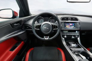 Jaguar XE 2014