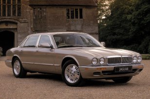 Jaguar XJ 
