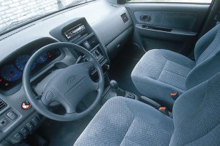 Kia Carens 2000 - 2002