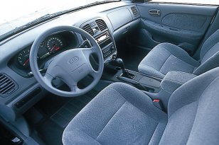 Kia Magentis 2001 - 2003