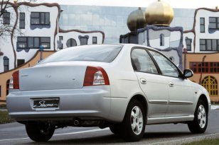 Kia Shuma 2001 - 2004