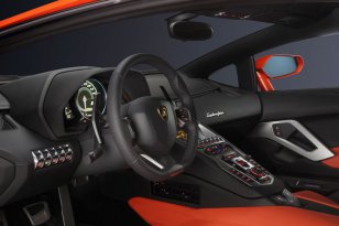 Lamborghini Aventador 2011