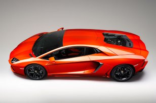 Lamborghini Aventador 2011