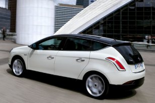 Lancia Delta 2008 - 2011