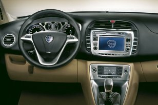 Lancia Delta 2008 - 2011