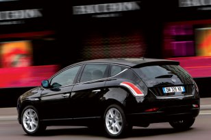 Lancia Delta 2008 - 2011