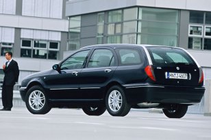 Lancia Lybra 2001 - 2005