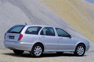 Lancia Lybra 2001 - 2005