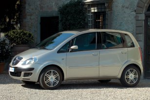 Lancia Musa 2004 - 2008